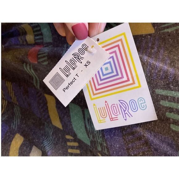 💕3/$30💕 LuLaRoe Perfect T Size XS - Picture 3 of 6